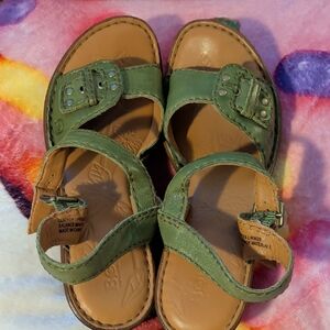 B.O.C. BORN Green Leather Sandals